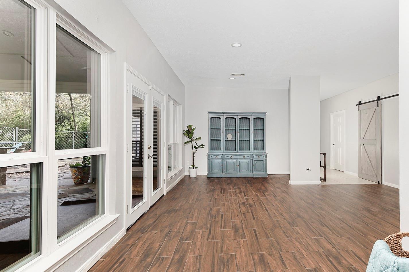 44 Lake Forest Circle