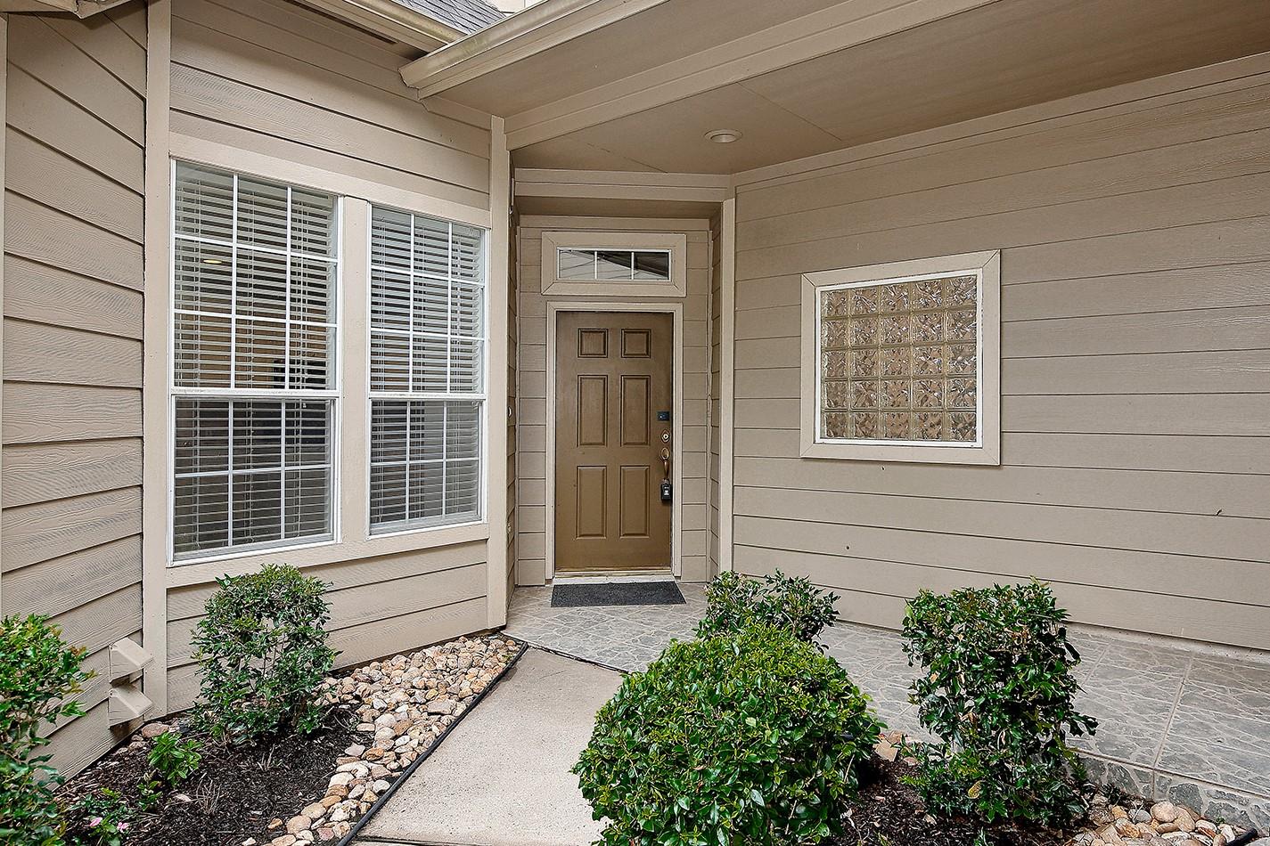 130 N Valley Oaks Circle