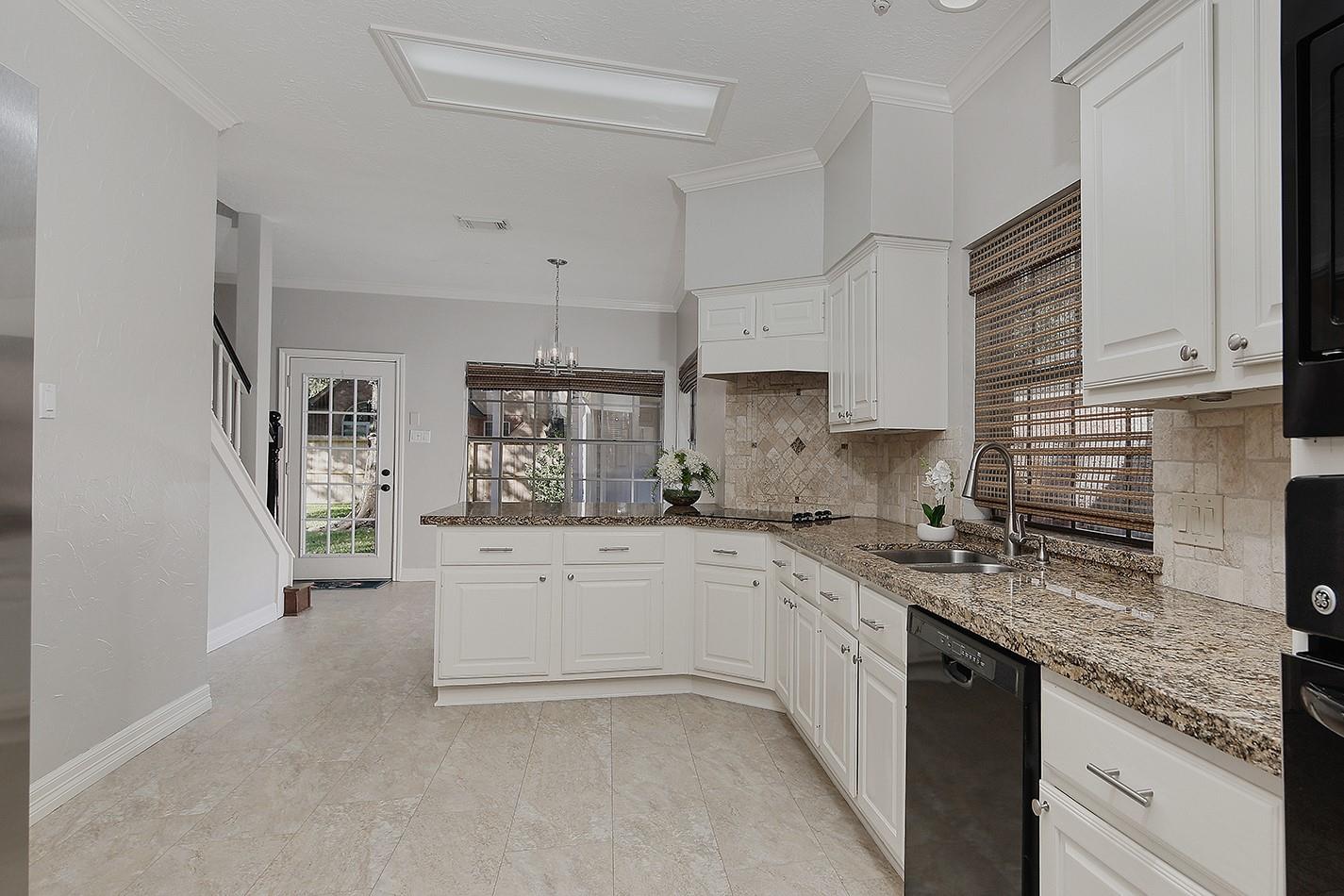 31 N Duskwood Place, The Woodlands