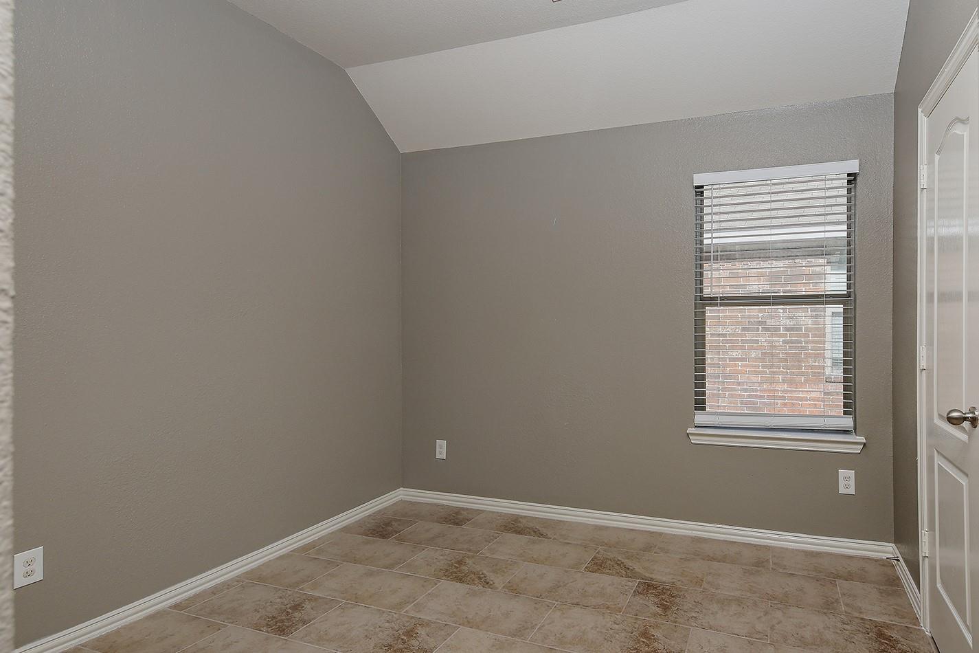 9606 Arched Oak Drive