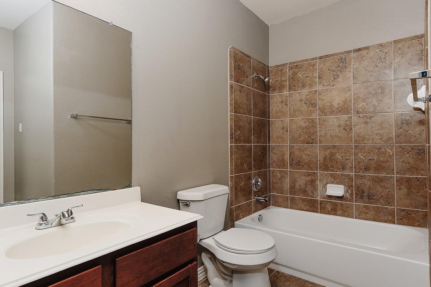 9606 Arched Oak Drive