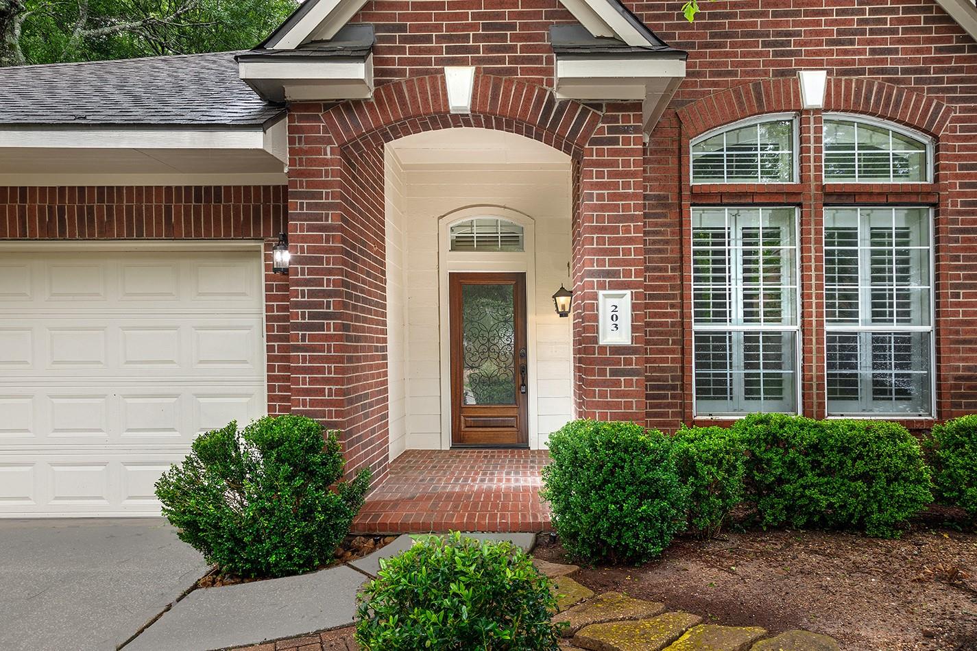 203 S Brooksedge Circle