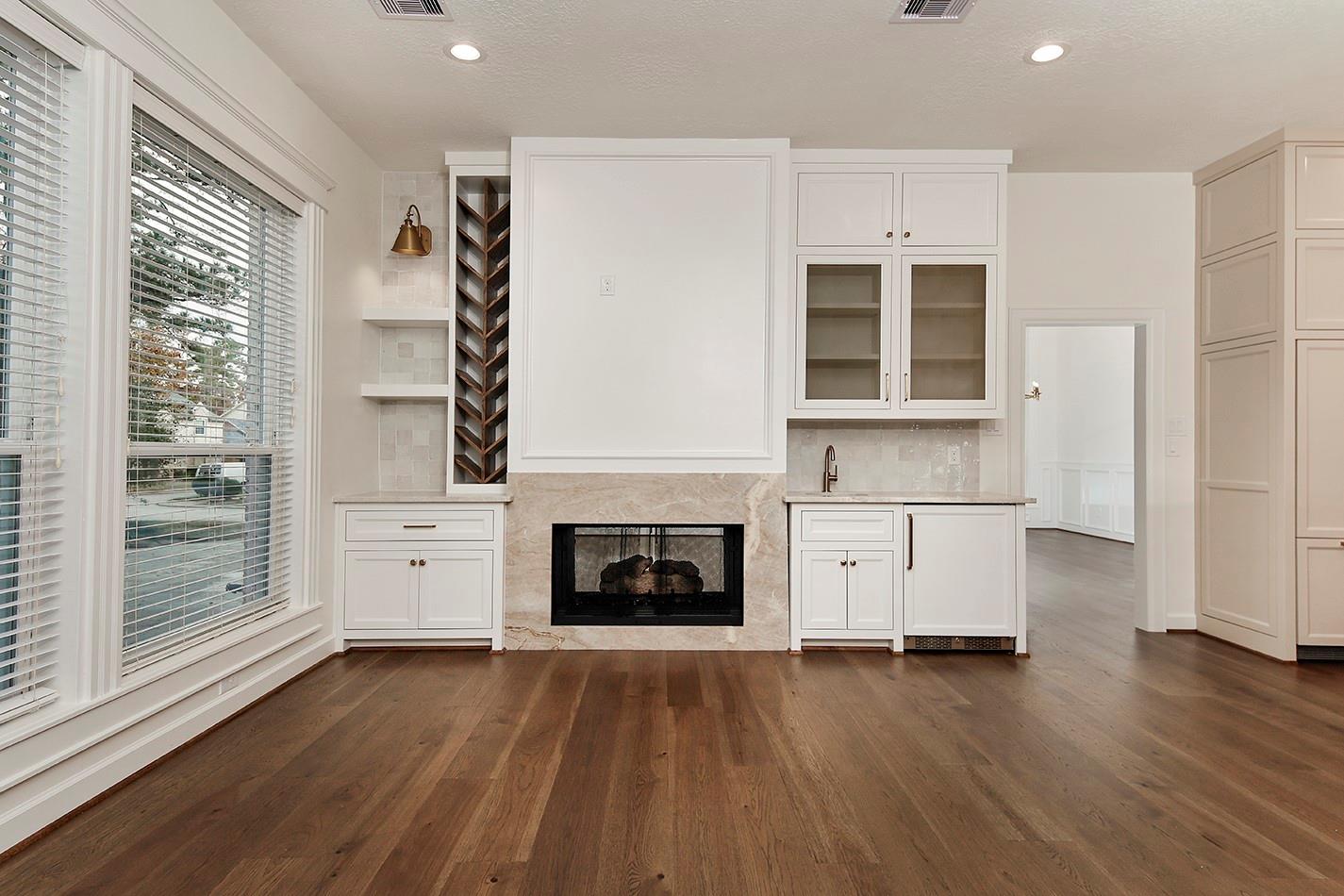 170 Golden Shadow Circle