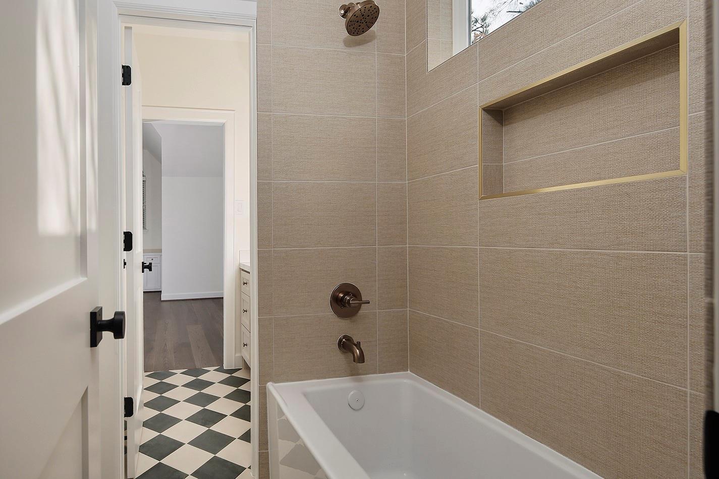 170 Golden Shadow Circle