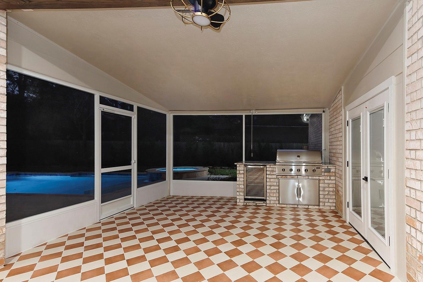 170 Golden Shadow Circle