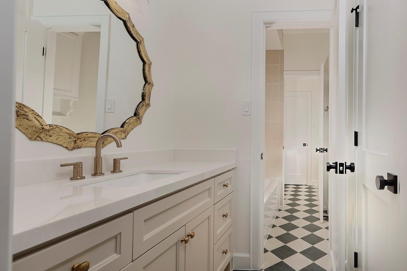 170 Golden Shadow Circle