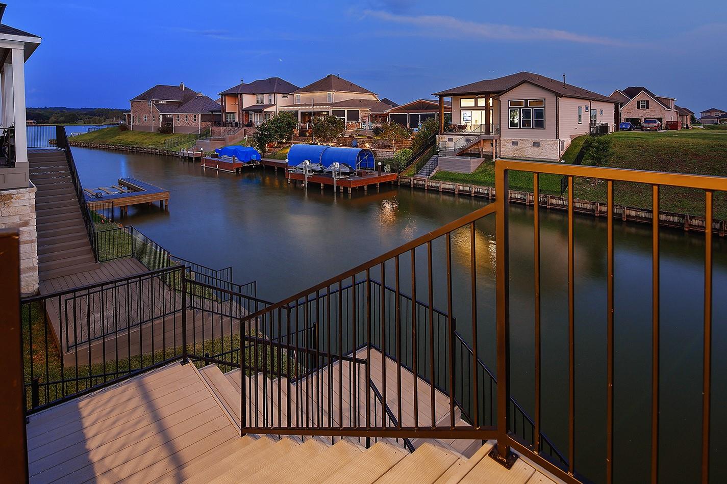 11021 N Lake Mist Lane