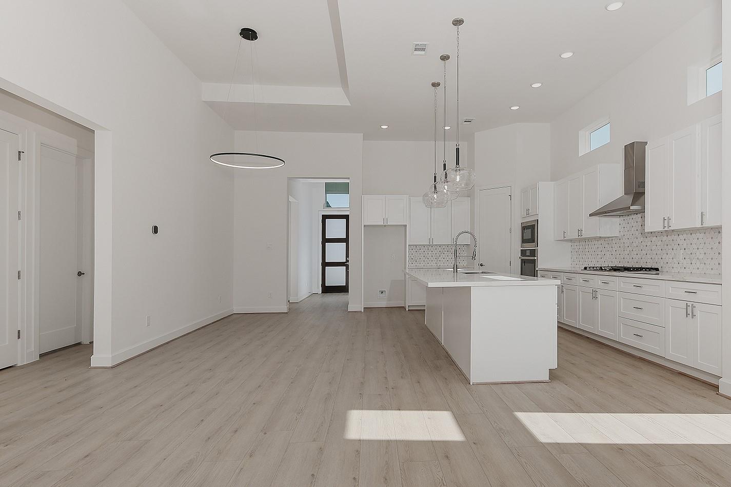 11021 N Lake Mist Lane