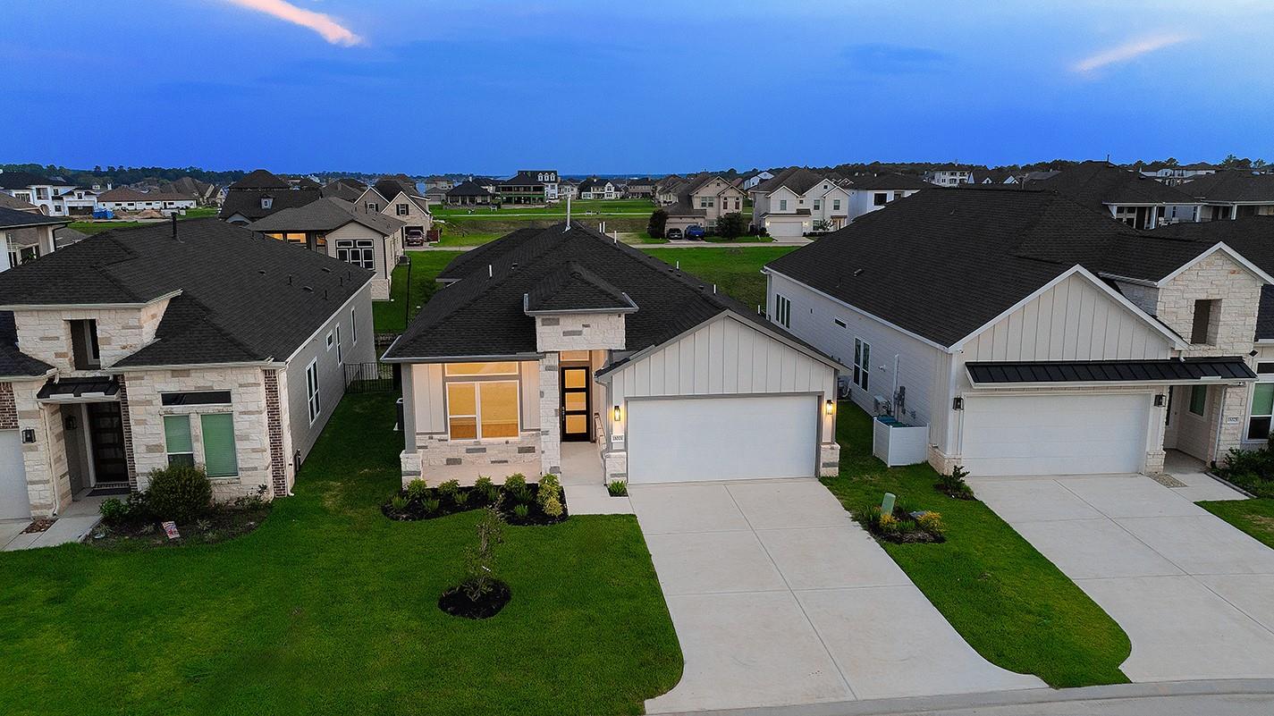 11021 N Lake Mist Lane