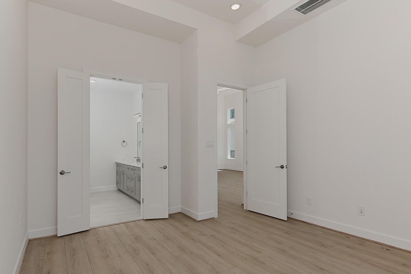 11021 N Lake Mist Lane