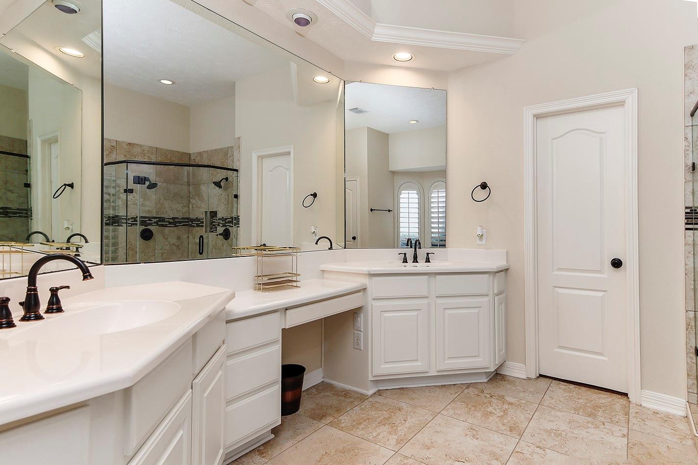 11827 Water Oak Drive