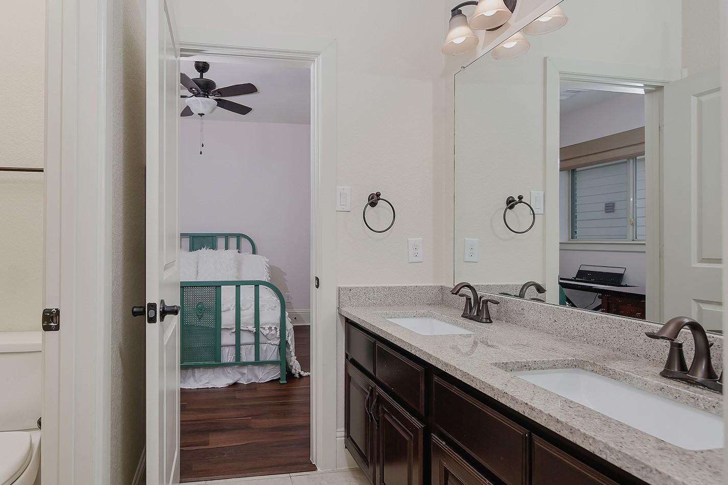 66 W Sawyer Ridge Drive