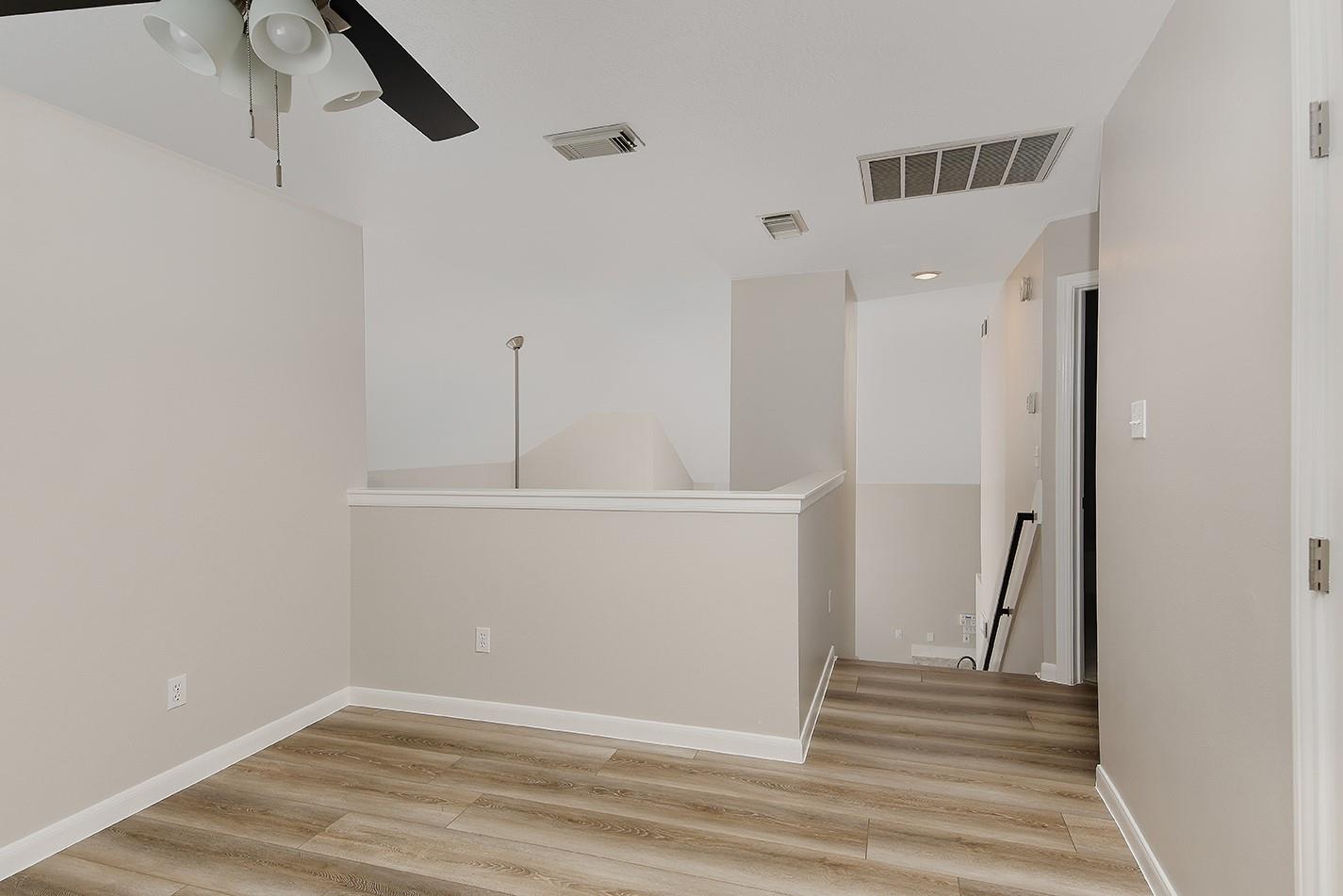 31 N Rushwing Circle