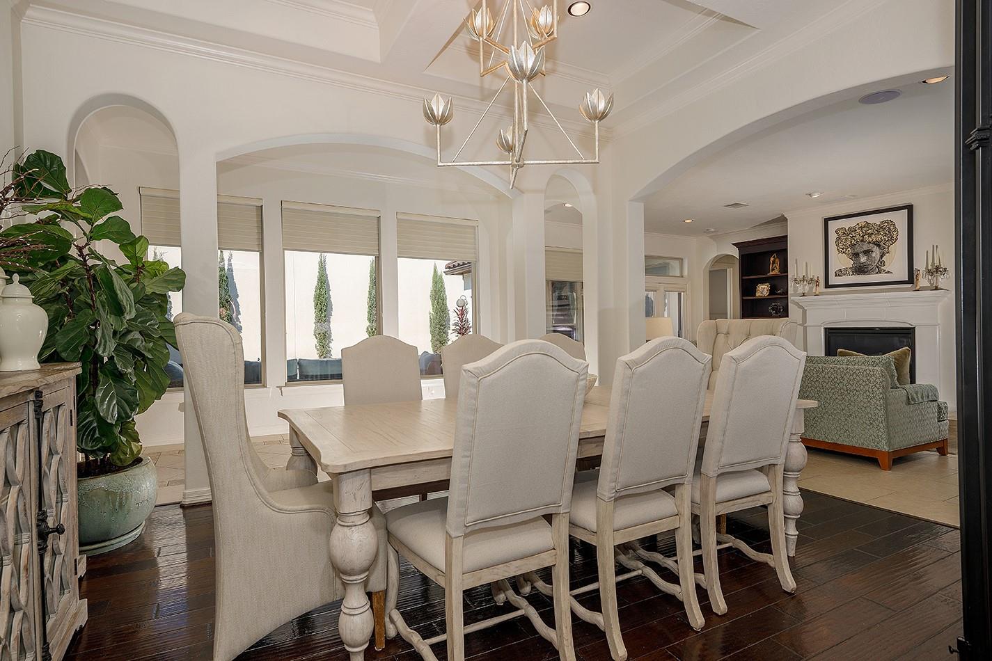 10 Moatwood Court