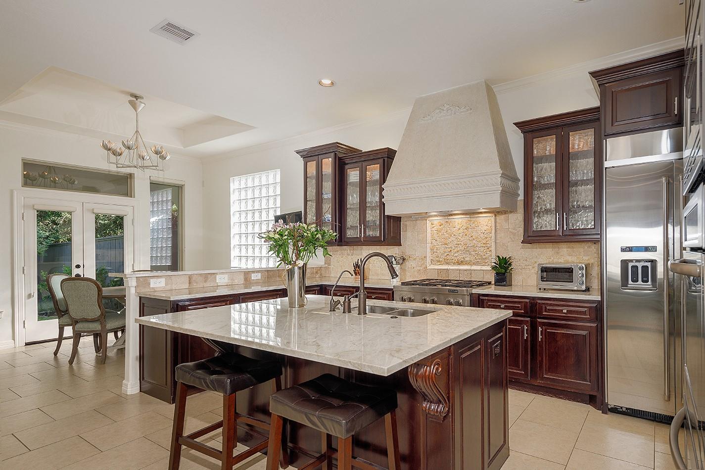 10 Moatwood Court
