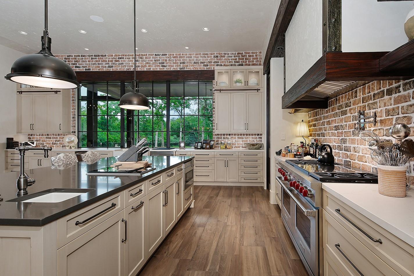 40693 Center Hill Road