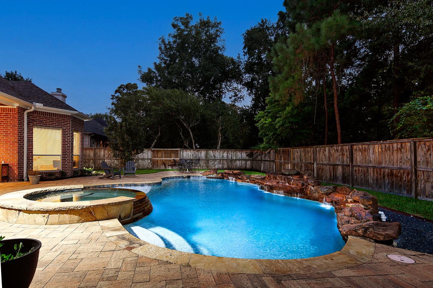27 Acorn Cluster Court