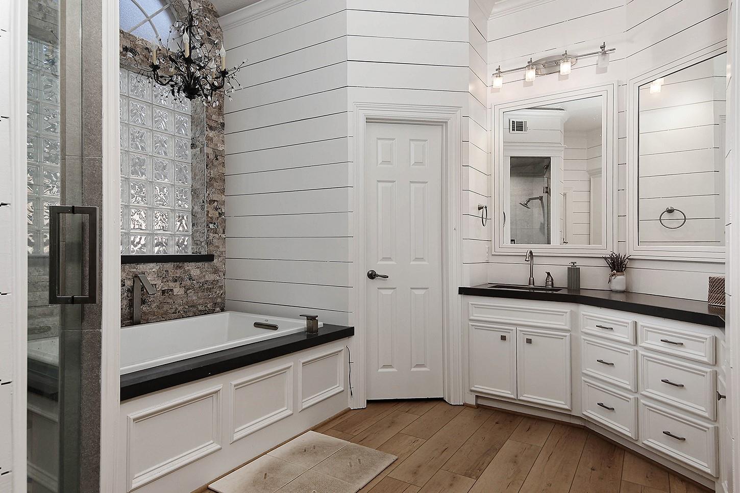 27 Acorn Cluster Court