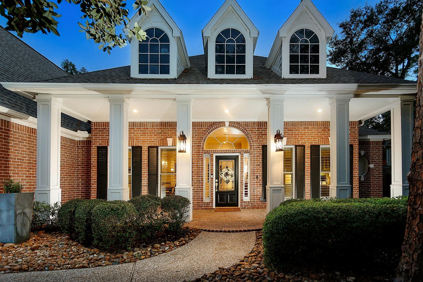 27 Acorn Cluster Court