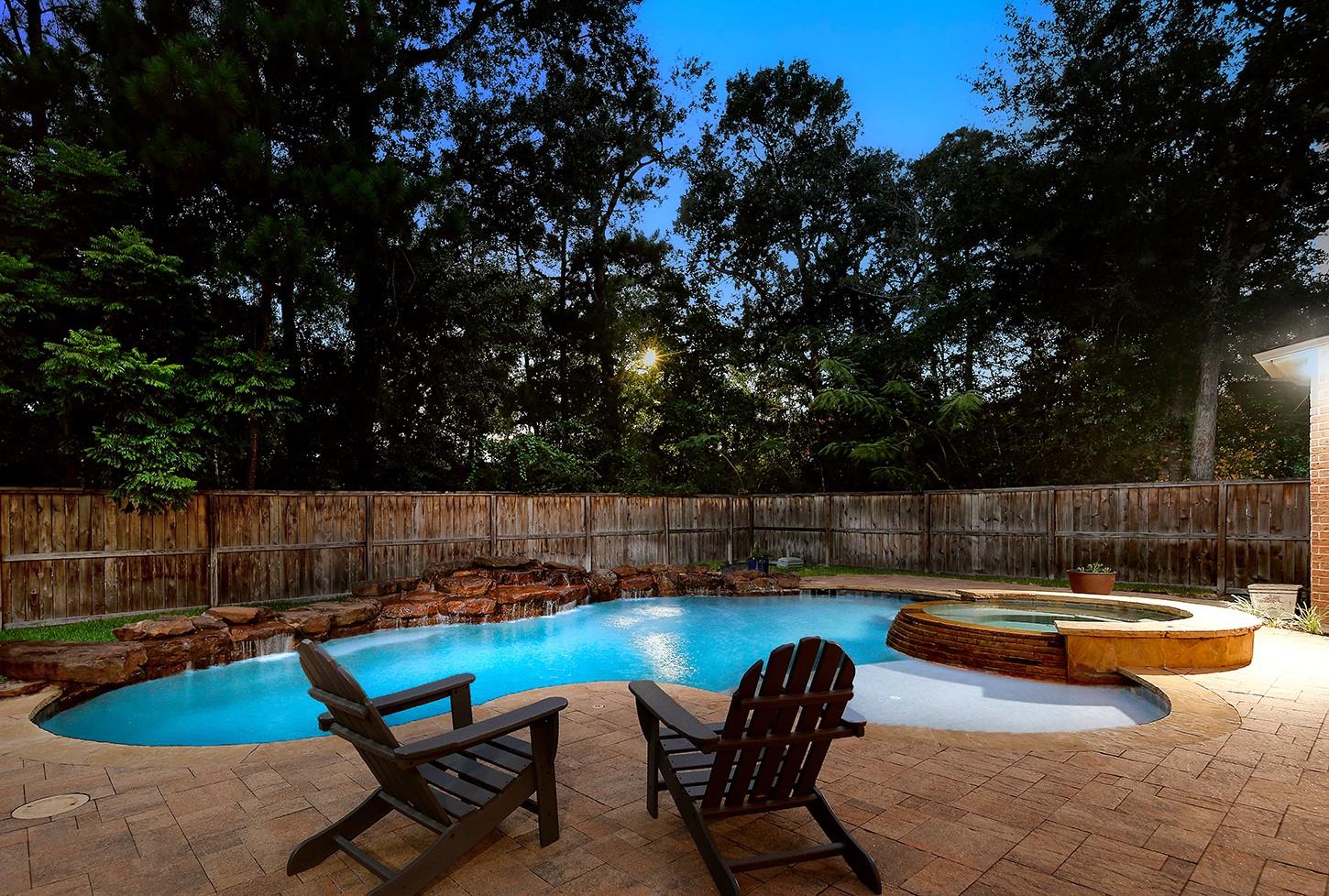 27 Acorn Cluster Court
