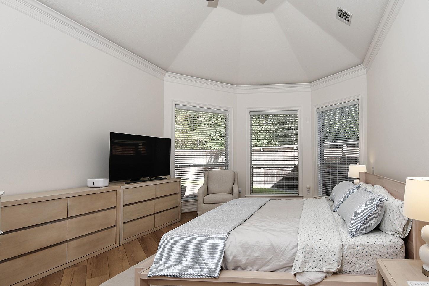 27 Acorn Cluster Court