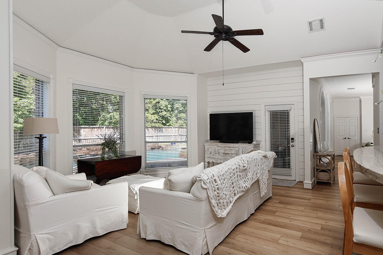 27 Acorn Cluster Court