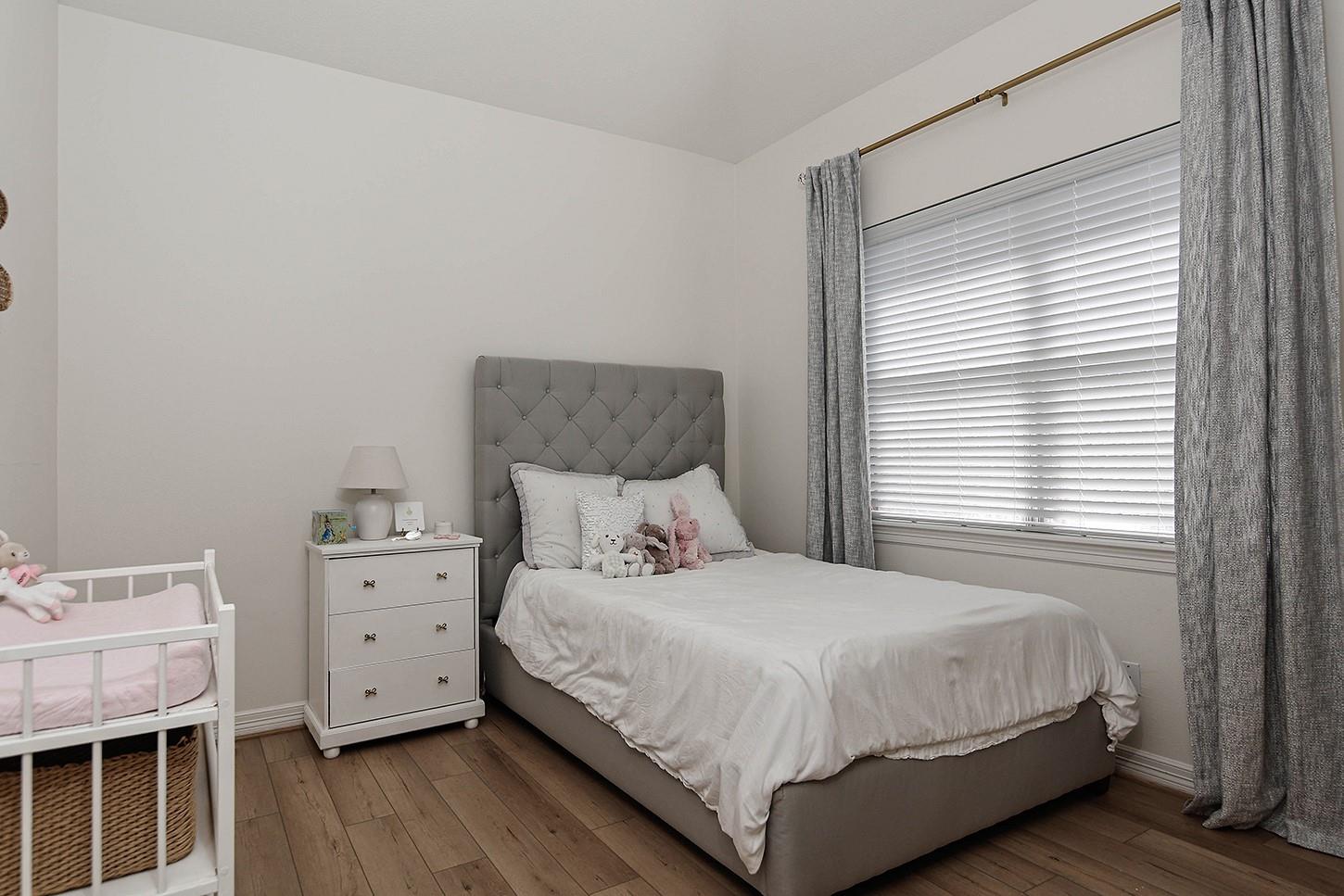 27 Acorn Cluster Court