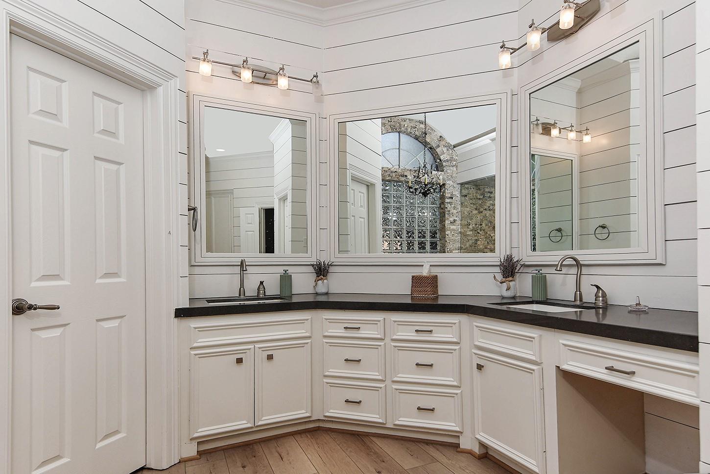 27 Acorn Cluster Court