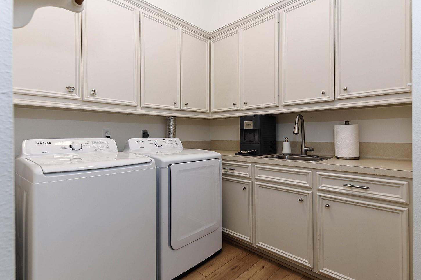 27 Acorn Cluster Court