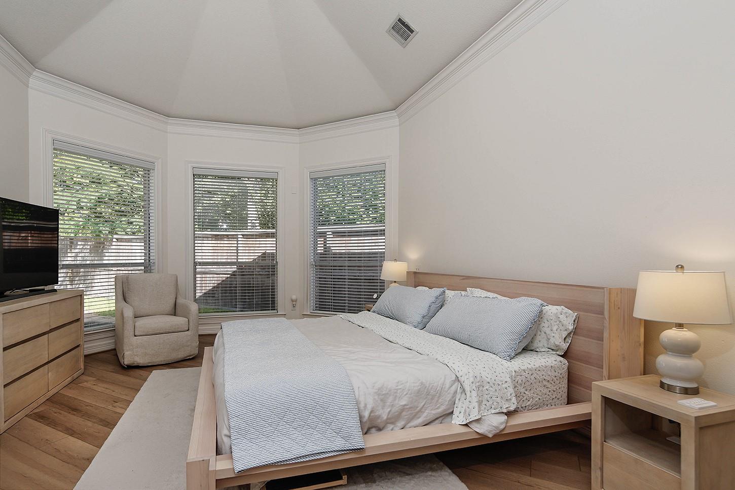 27 Acorn Cluster Court