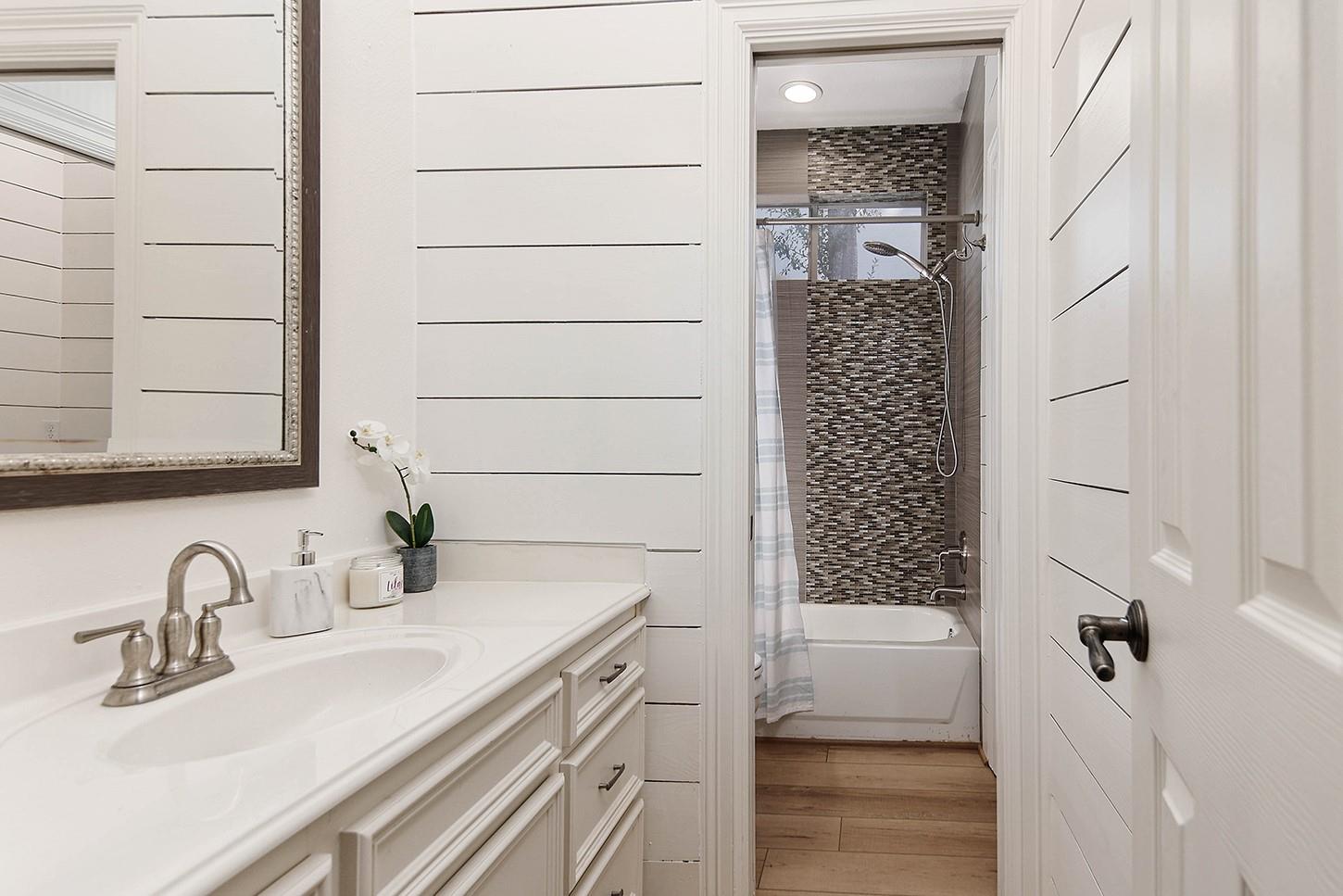 27 Acorn Cluster Court