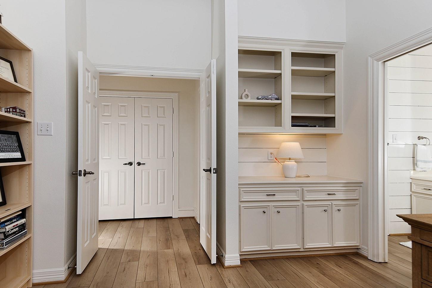 27 Acorn Cluster Court