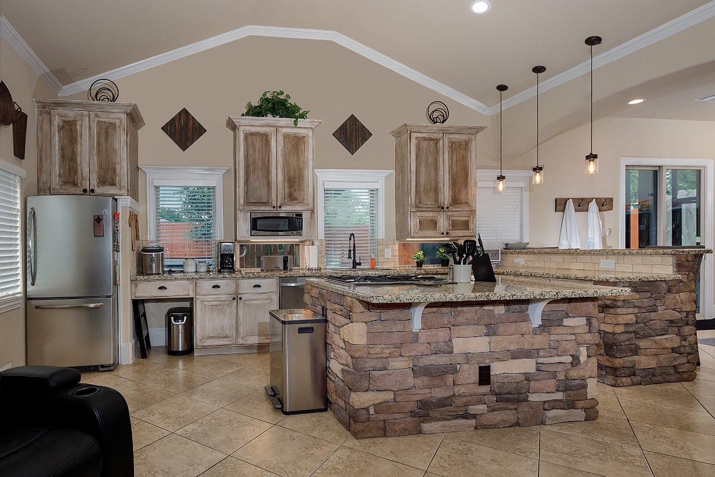 6790 Kingston Cove Lane