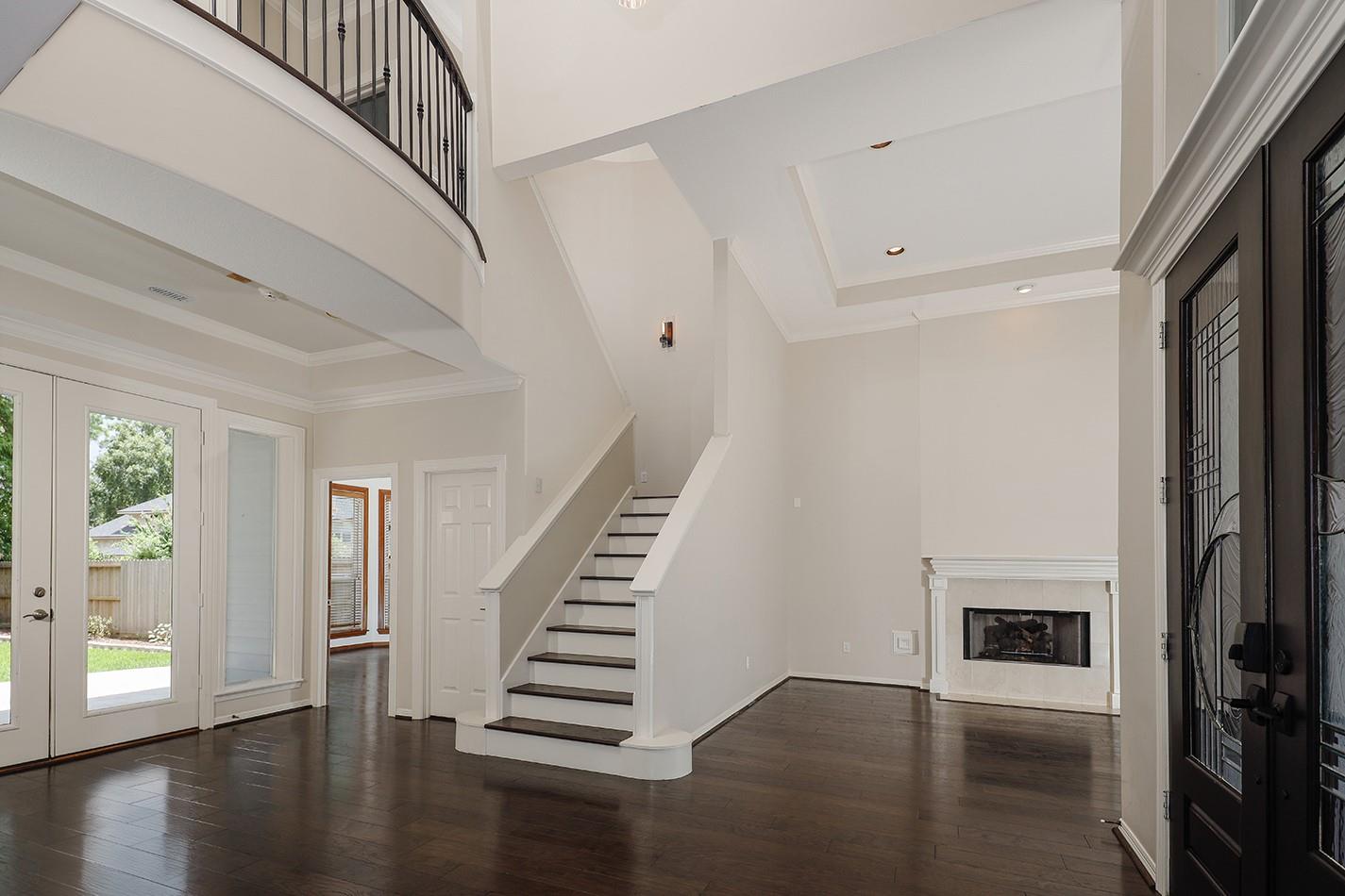 14 Graceful Elm Court