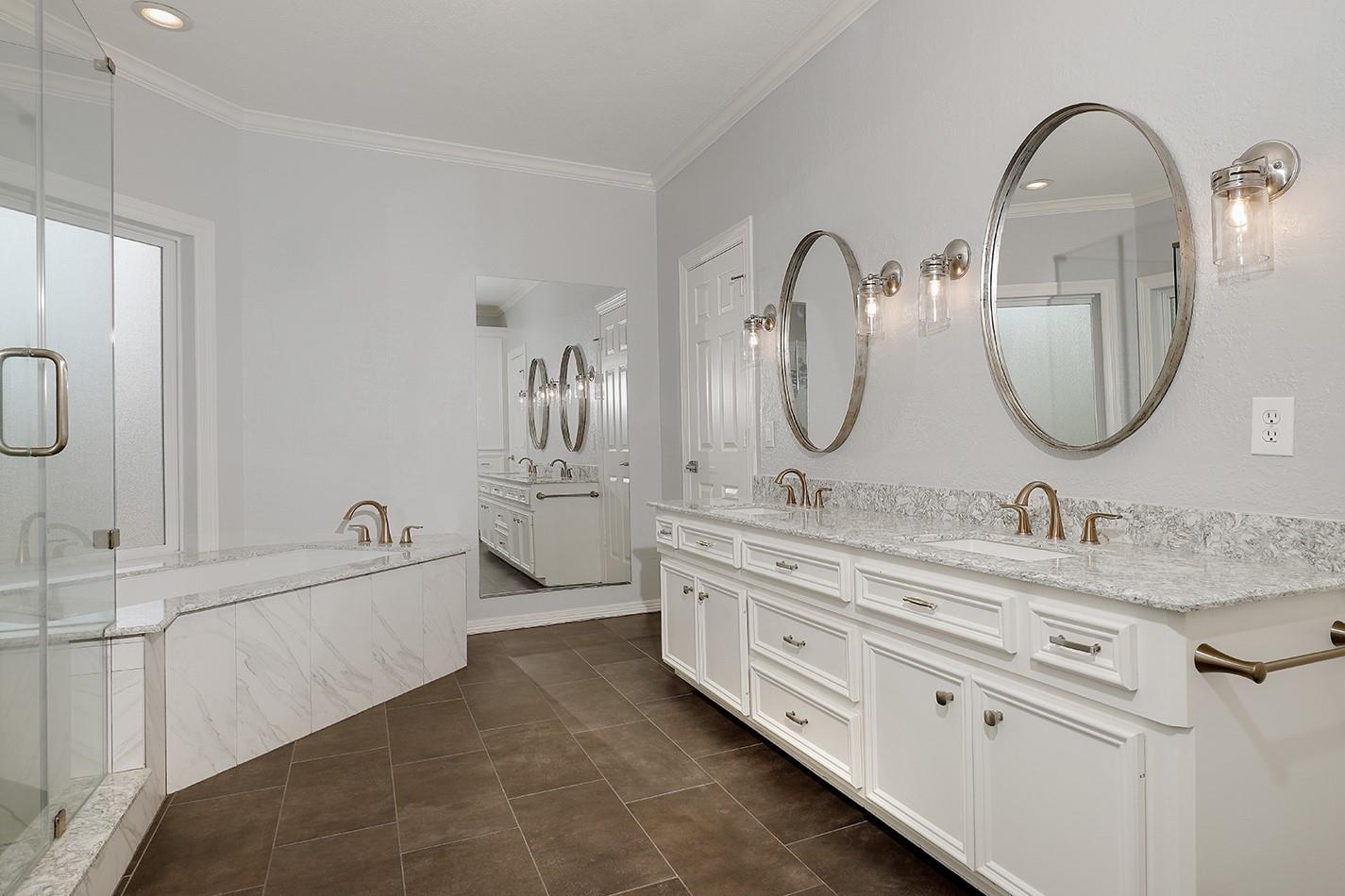 14 Graceful Elm Court