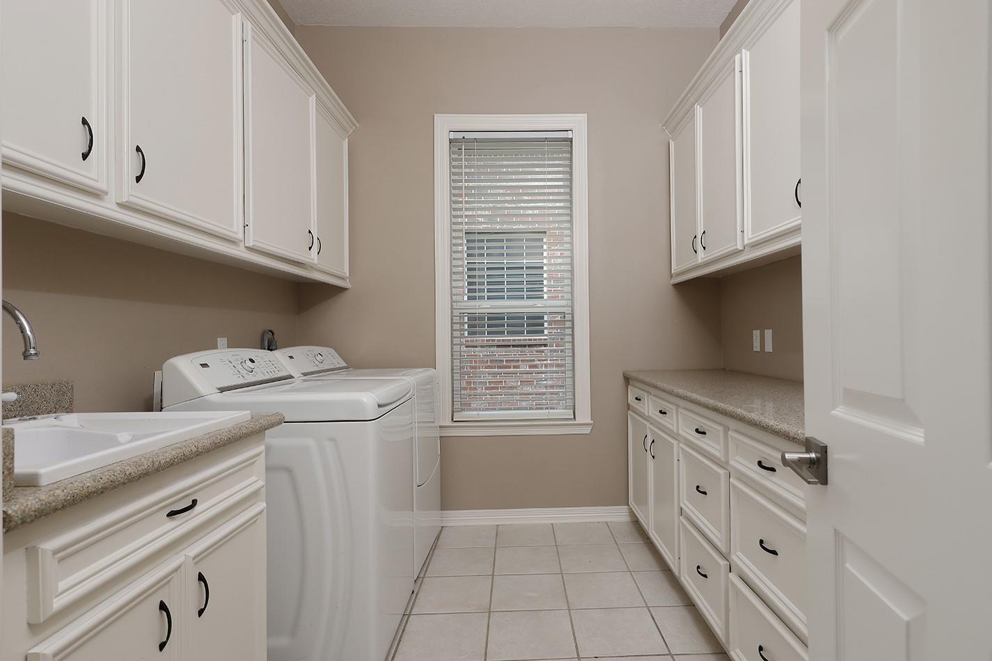 14 Graceful Elm Court