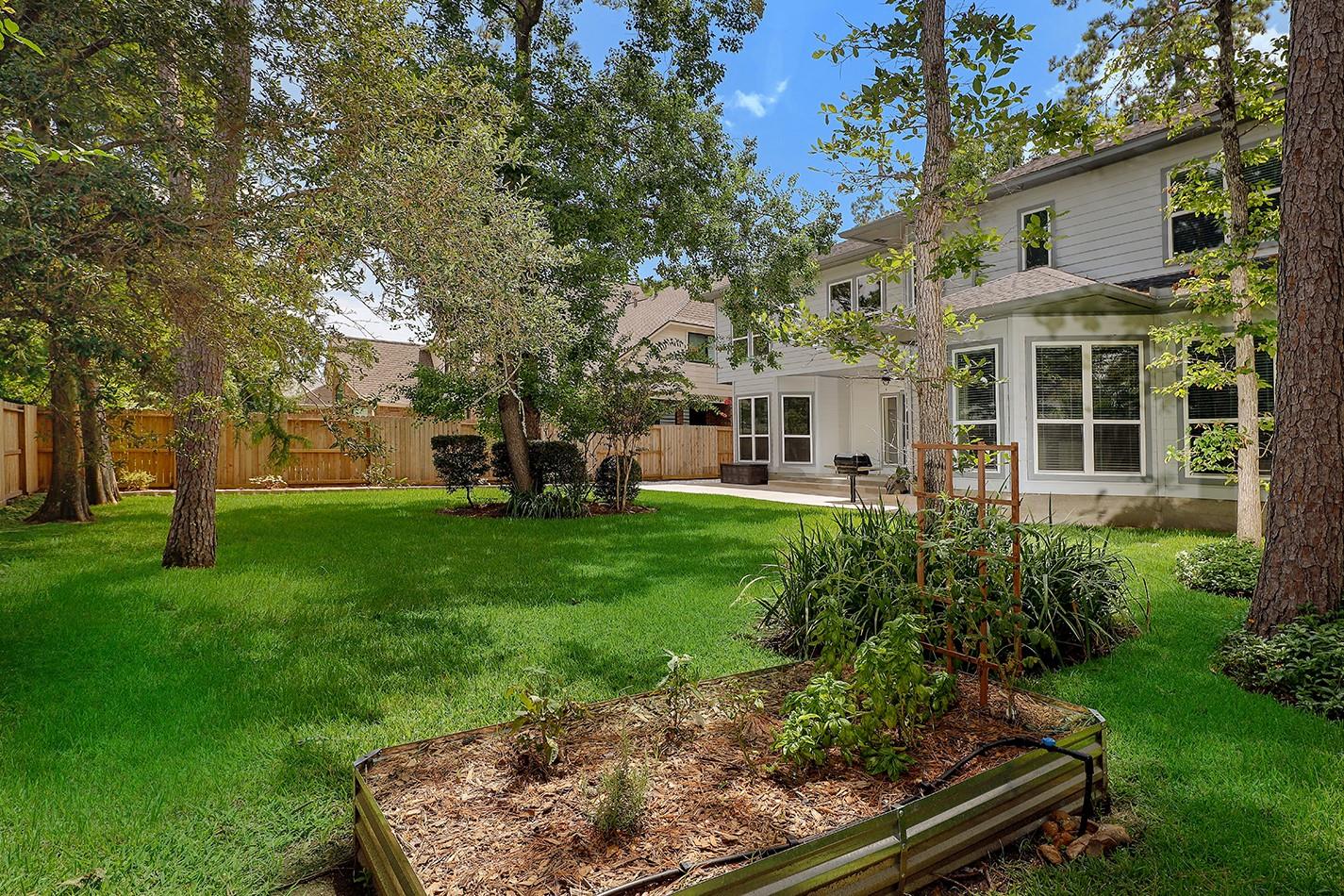 14 Graceful Elm Court