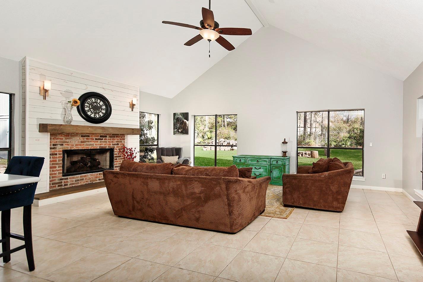 44 Lake Forest Circle