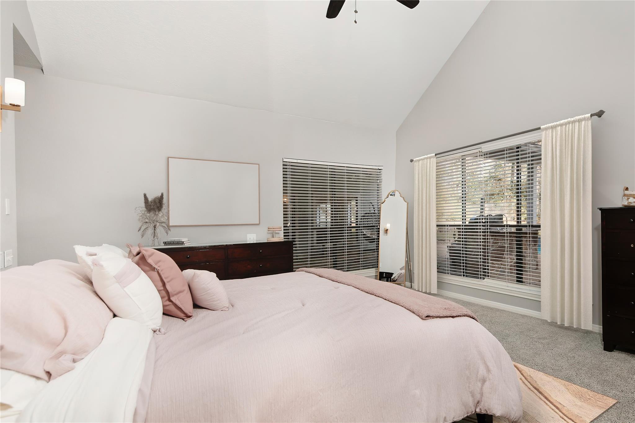 44 Lake Forest Circle