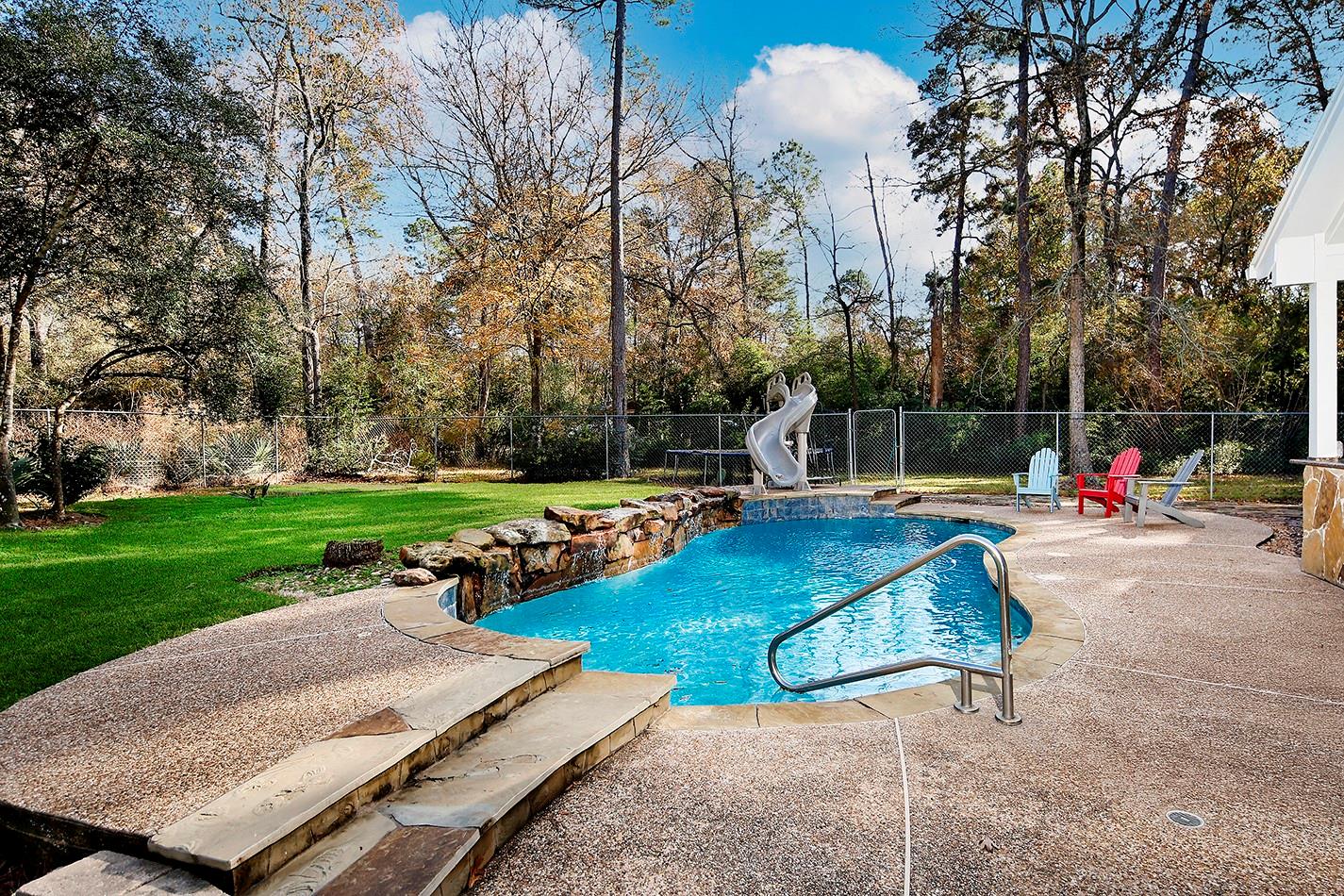 44 Lake Forest Circle