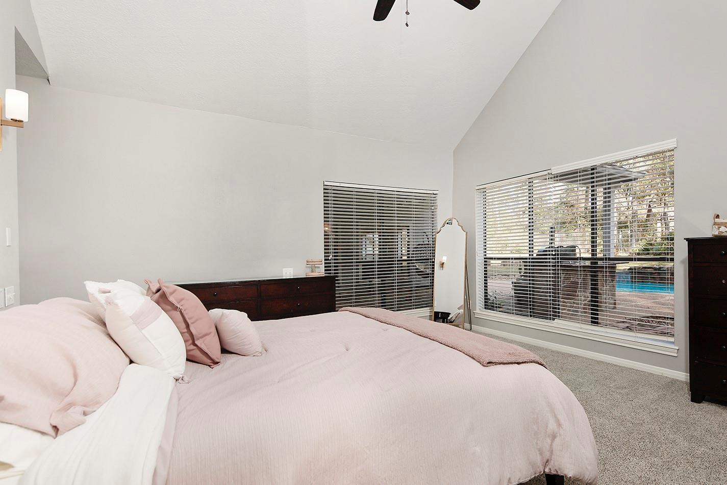 44 Lake Forest Circle