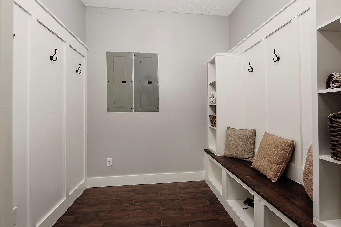 44 Lake Forest Circle