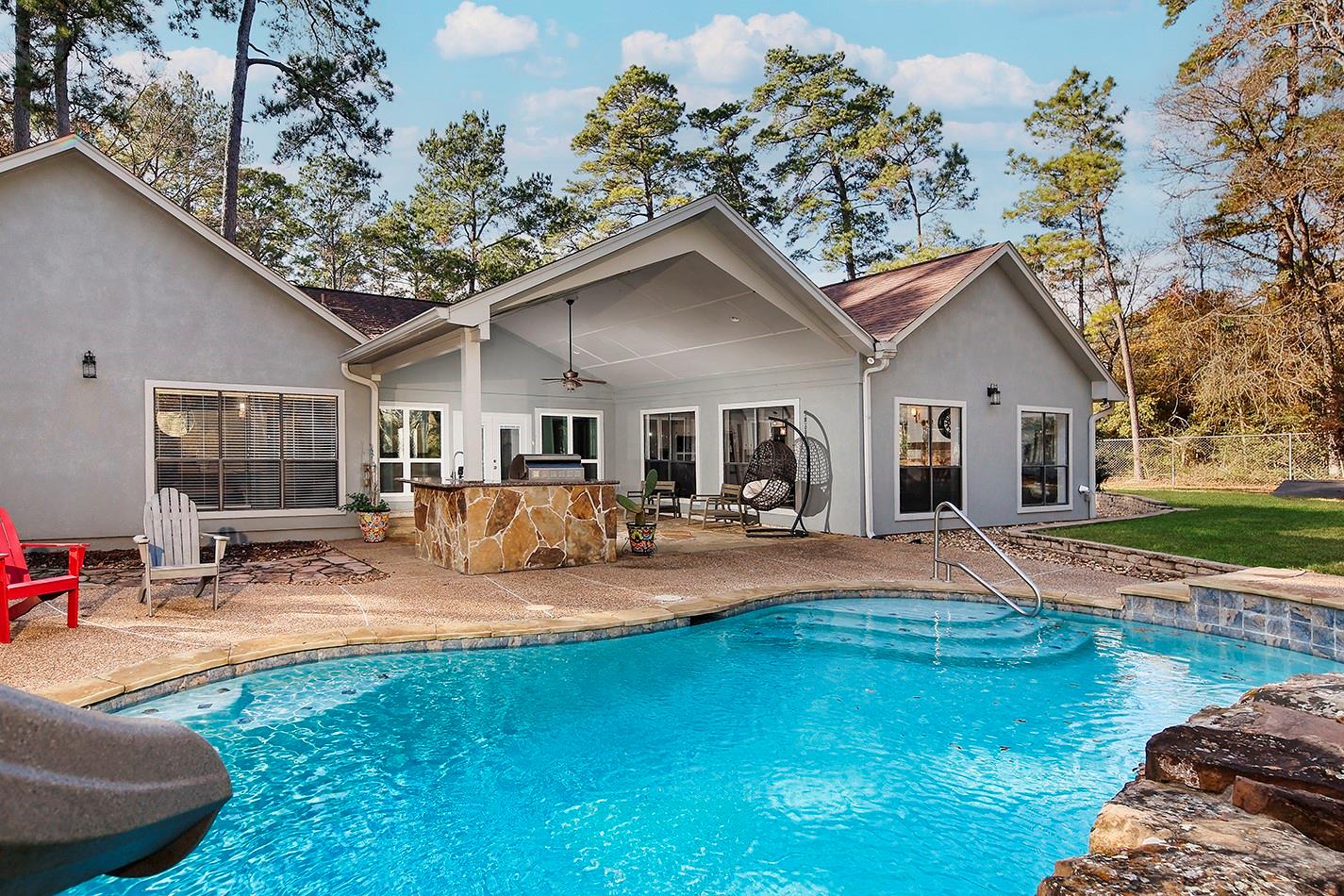 44 Lake Forest Circle