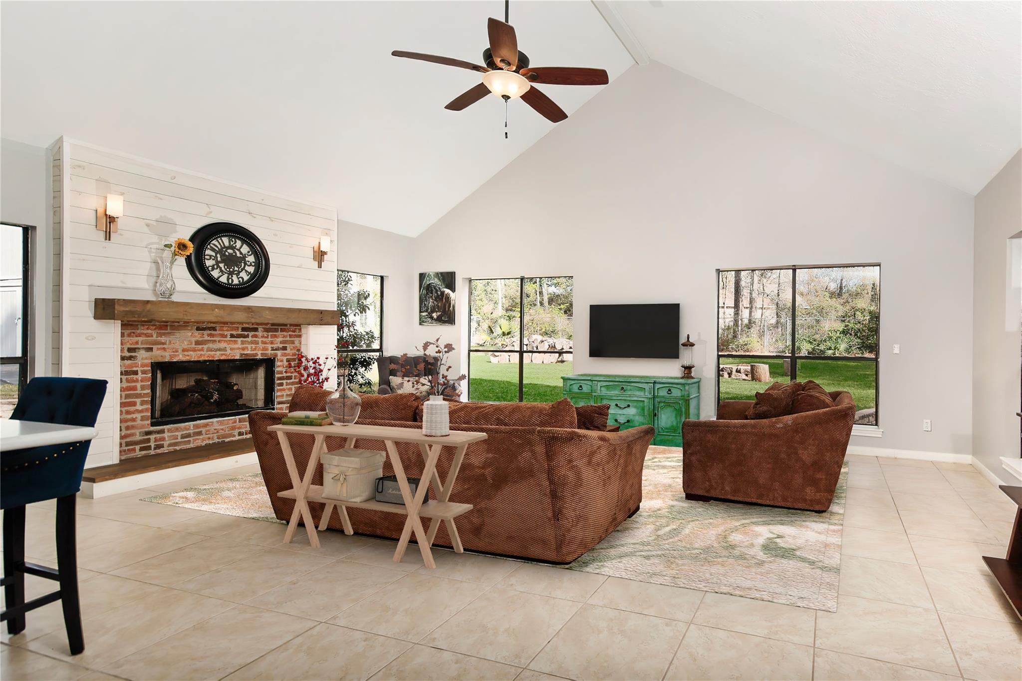 44 Lake Forest Circle