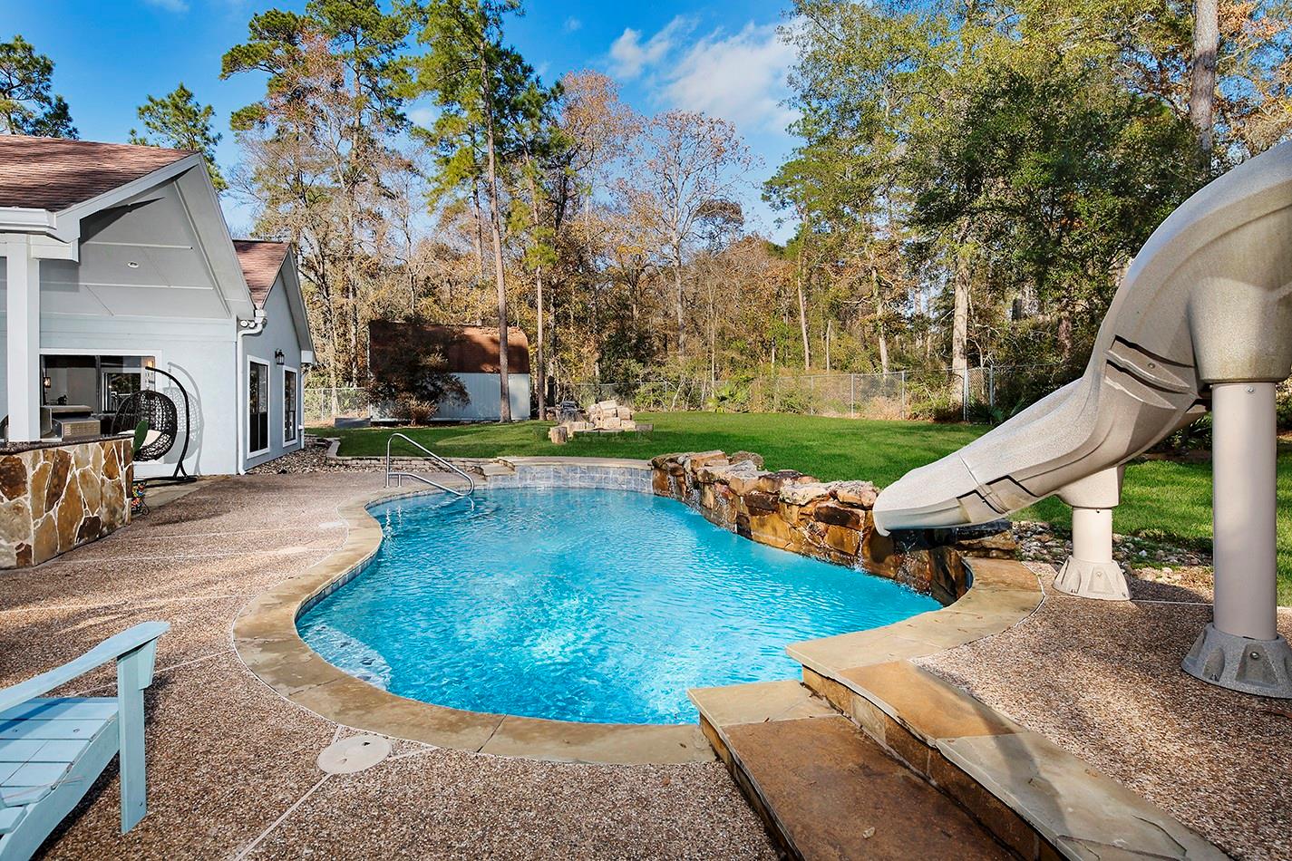 44 Lake Forest Circle