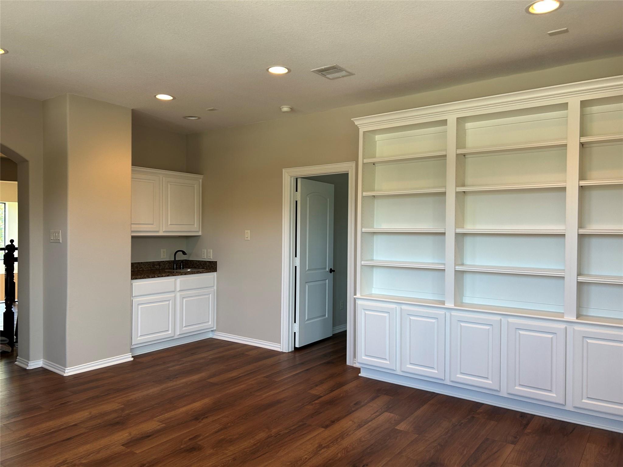 101 E Silverwood Ranch Estate