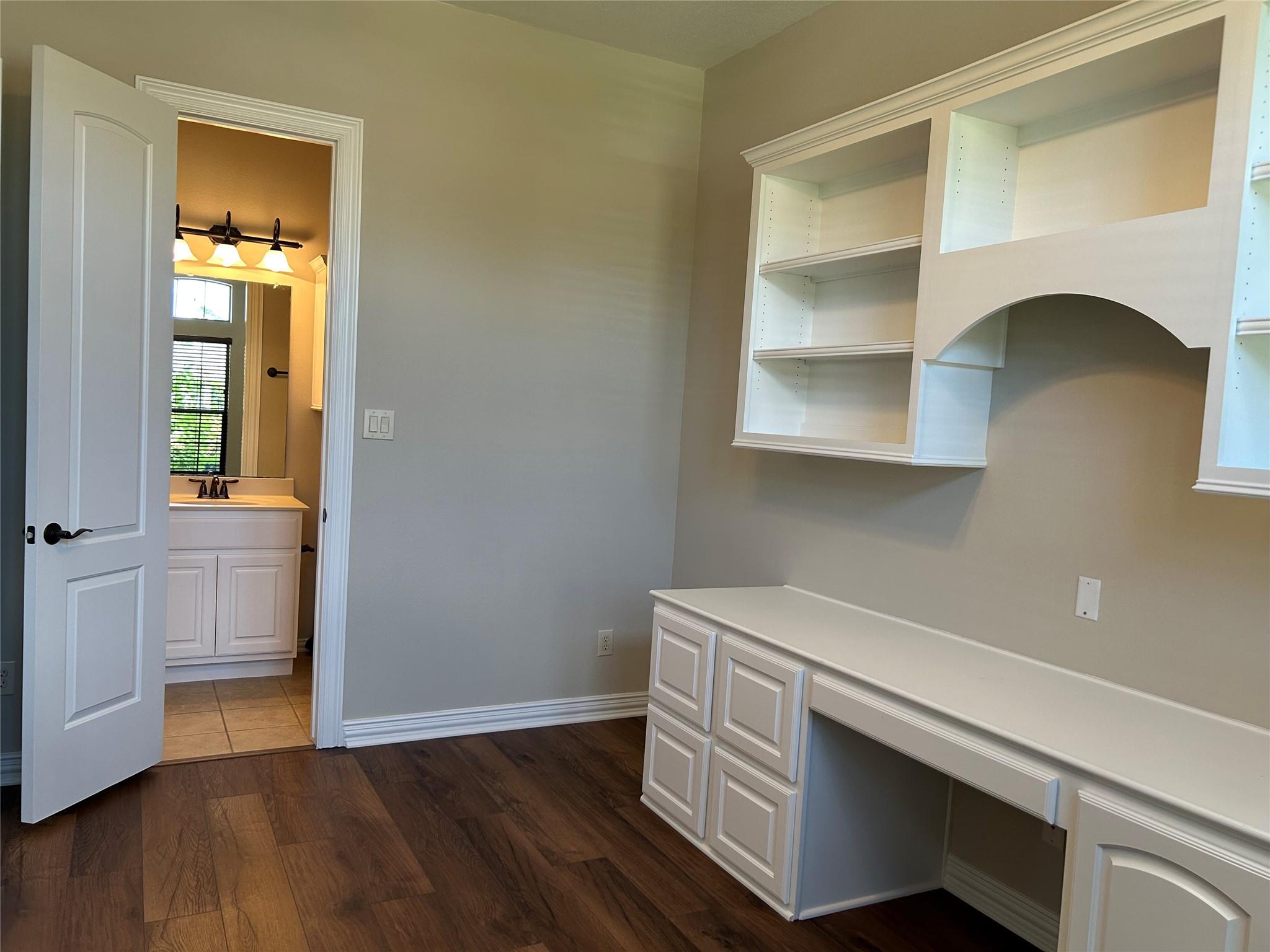 101 E Silverwood Ranch Estate