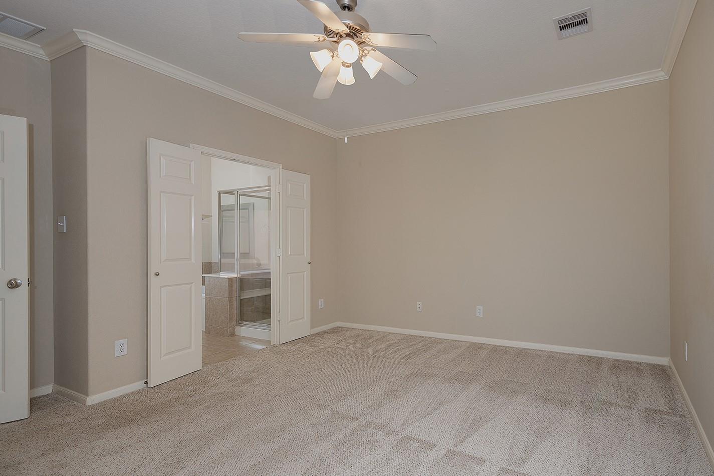 50 E Pipers Green