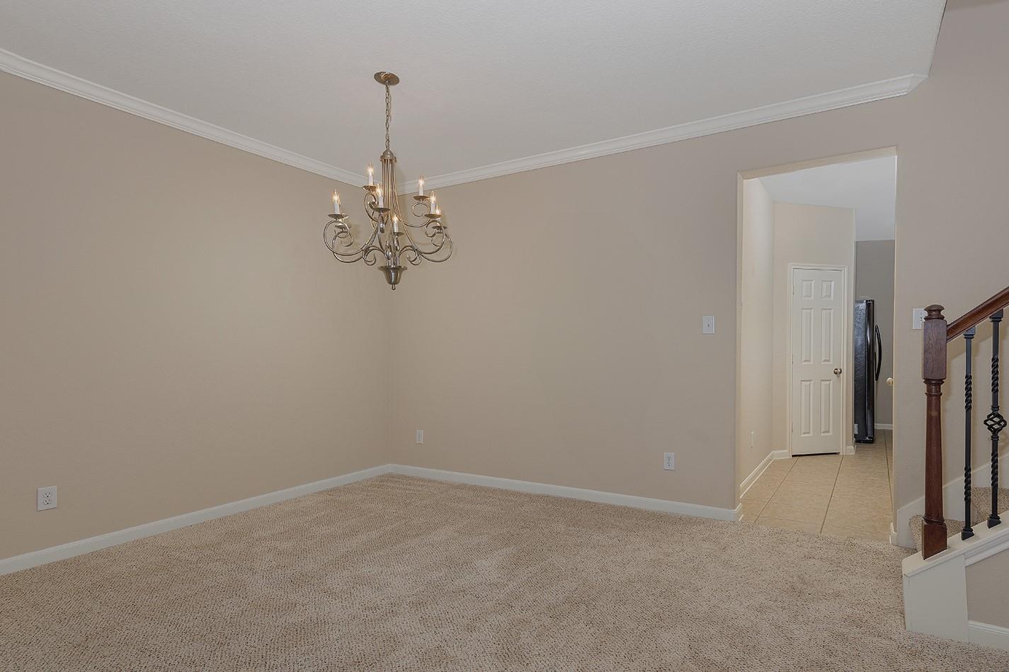 50 E Pipers Green
