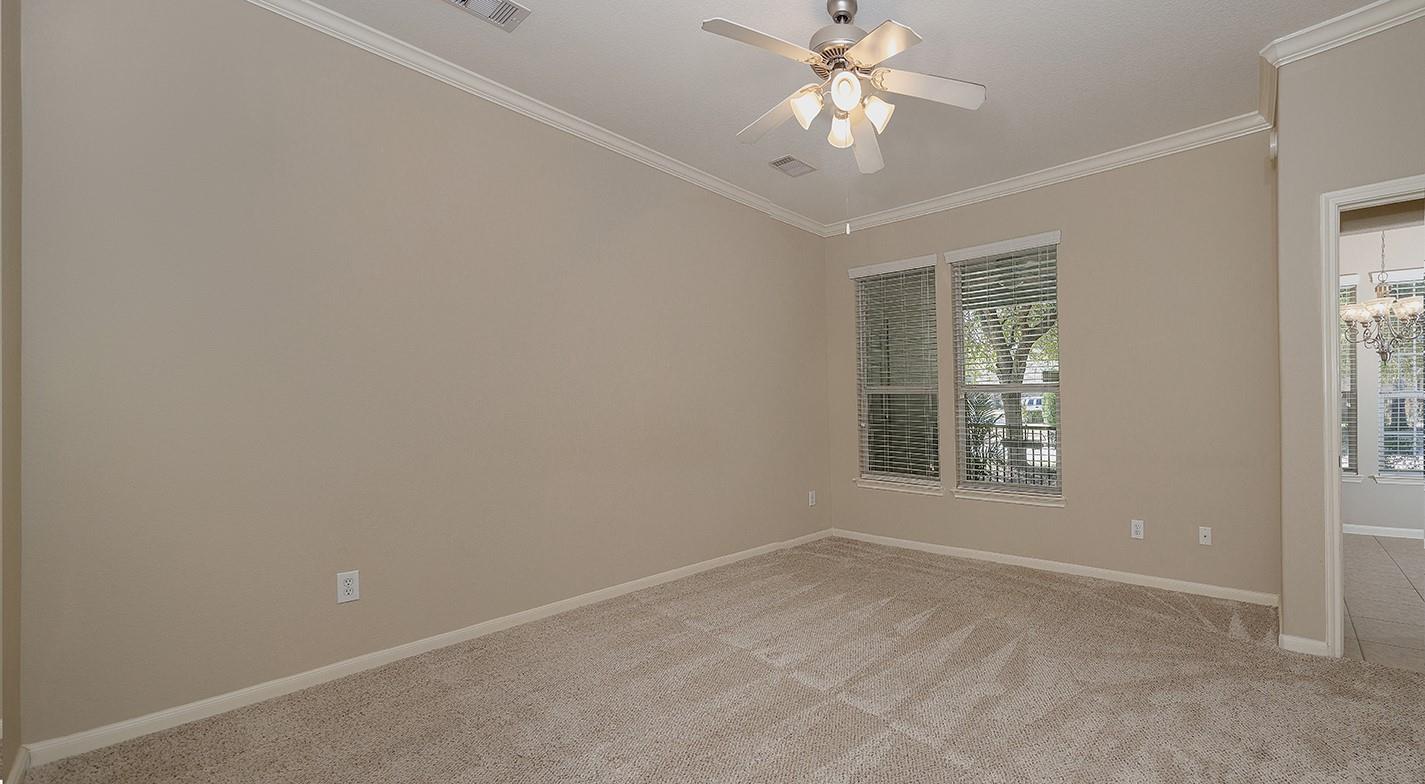 50 E Pipers Green
